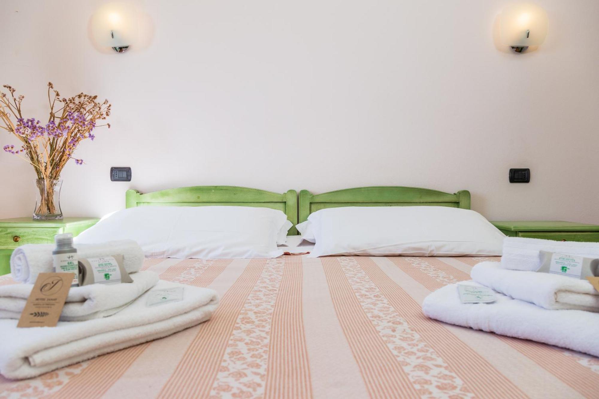 Hotel Janas Tertenìa Zewnętrze zdjęcie